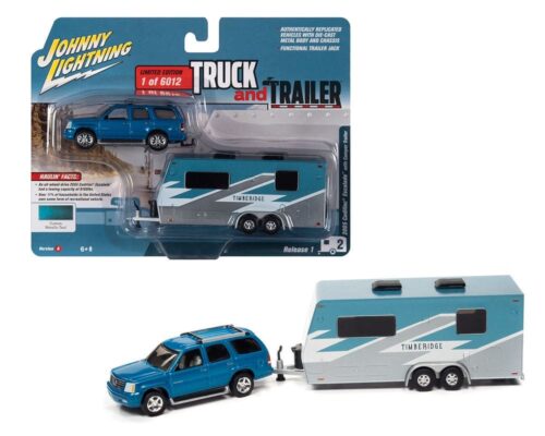 Johnny Lightning 1:64 Truck & Trailer 2005 Cadillac Escalade w/Camper Trailer Teal