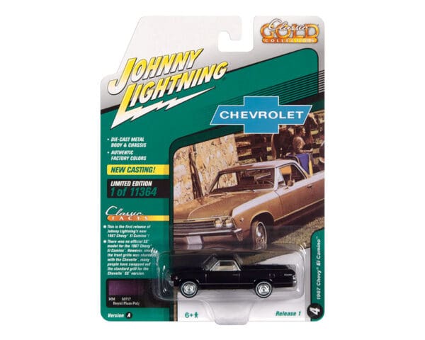 Johnny Lightning 1:64 1967 Chevrolet El Camino (Royal Plum Poly) – Classic Gold 2022 Release 1 Version A