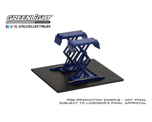 Greenlight 1:64 Double Scissor Lifts Series 1 – Blue