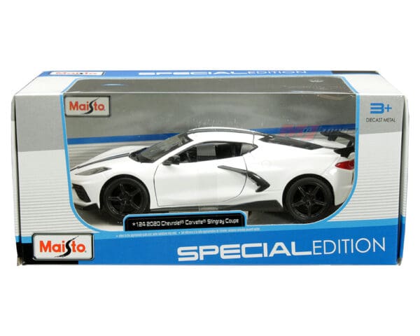 Maisto 1:24 2020 Chevrolet Corvette Stingray Coupe (White with Black Stripes) – Special Edition