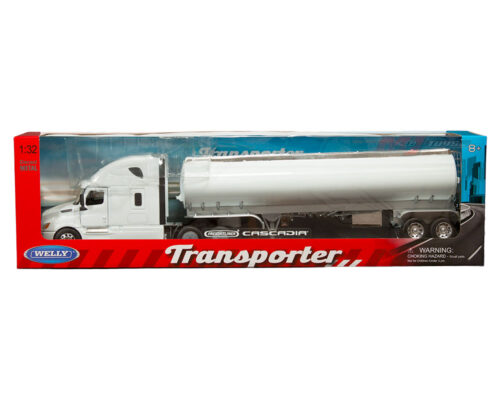 Welly 1:32 Freightliner Cascadia Tanker – White with Plain White Tanker – Transporter